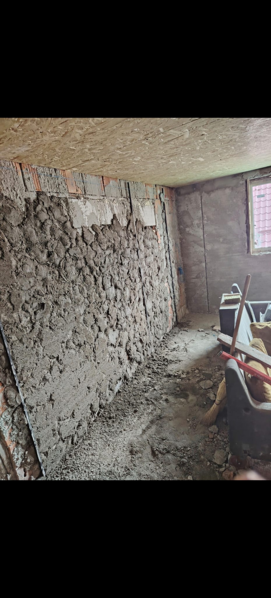 Ruwbouw binnenmuur klaar voor pleisterwerk